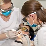 stomatološka ordinacija Čeović skidanje zubnog kamenca